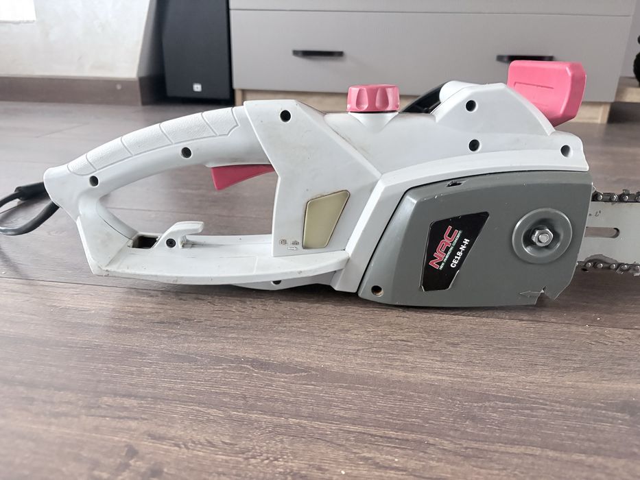 Fierastrau electric cu lant/ drujba