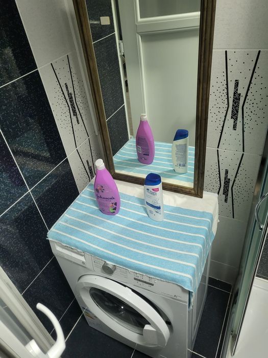 Inchiriez garsoniera