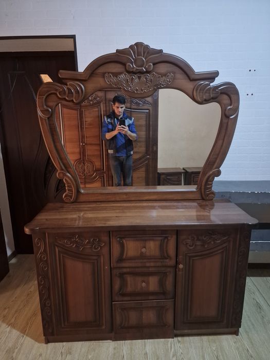 Продаётся отличный мебель Яхши холатдаги мебель сотилади.