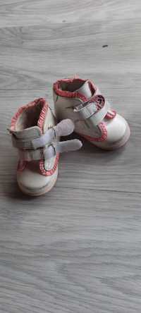 Обувки за бебе 19 и 21 номер (Ecco)