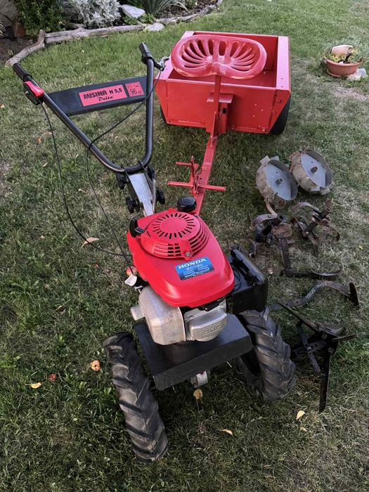 Motosapa Honda Gcv 190,  5,5 cp, cu remorca si accesorii.