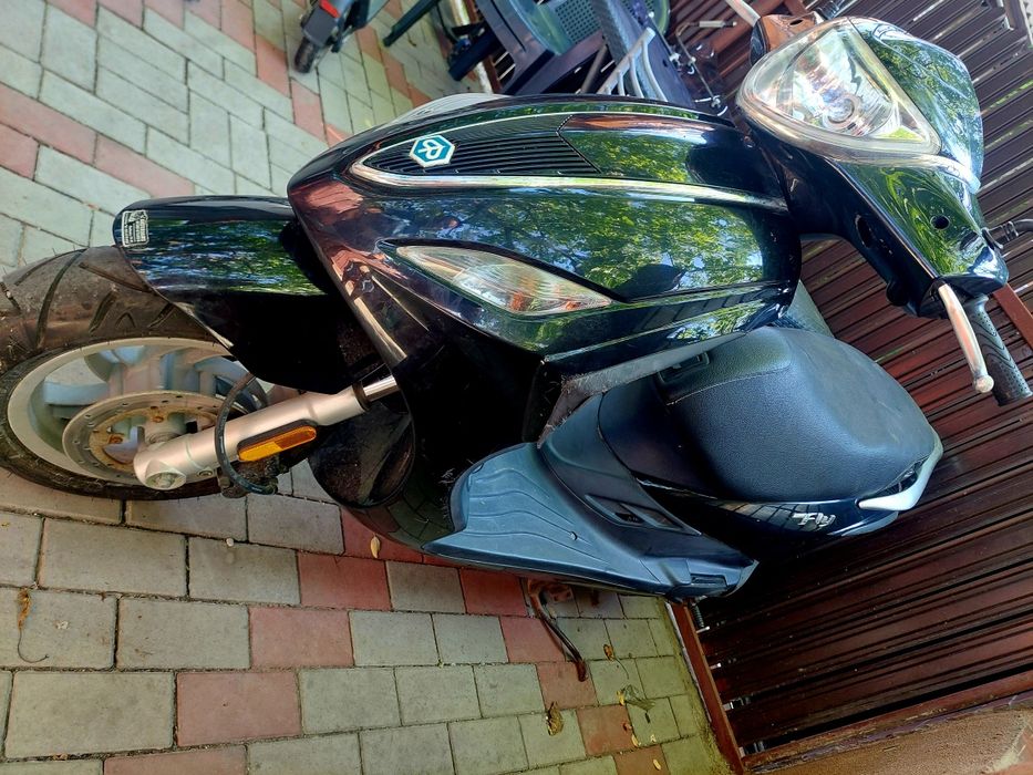 Scuter piaggio fly