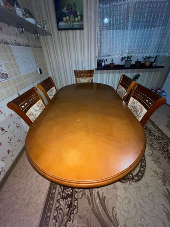Продается стол из дерева ручной работы на кухню
