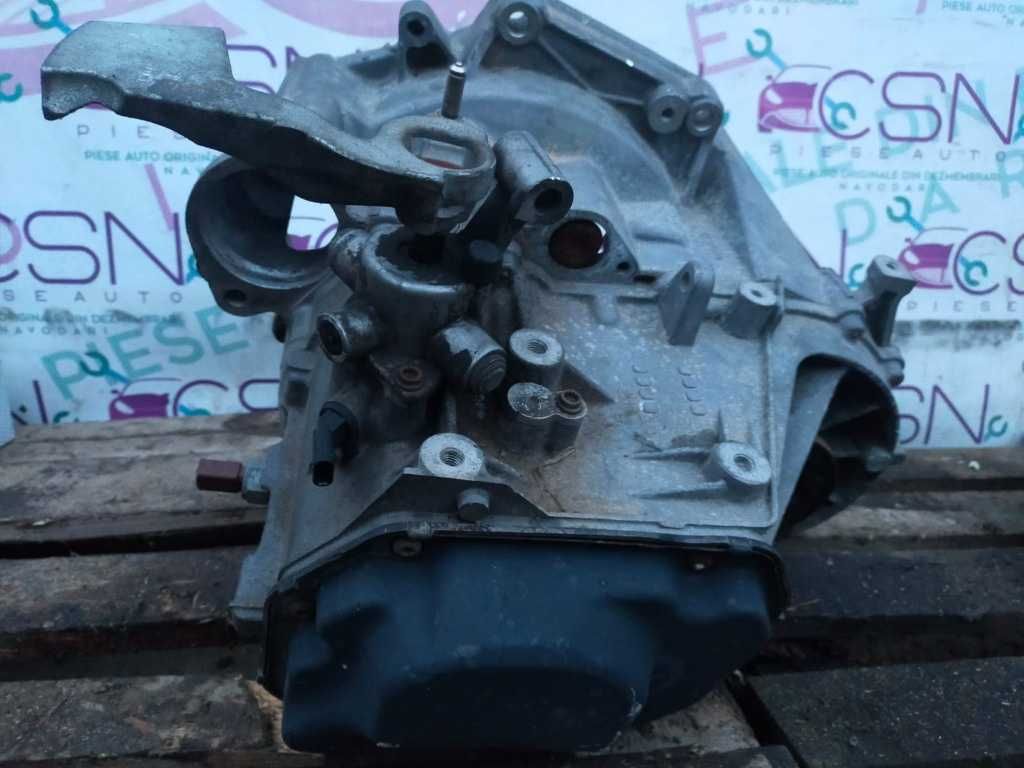 Cutie viteze VW Polo 1.4 TDI BNM cod OE: 02t301103