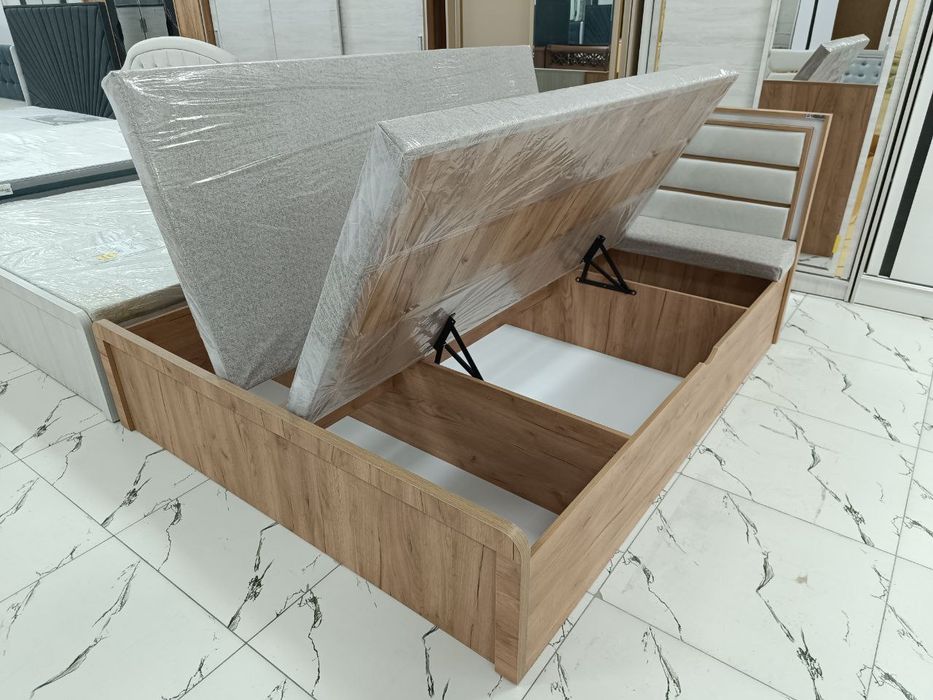 Двухспальная кровать фабричная качество можно в рассрочку