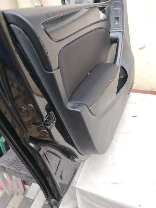 Ușa golf 6 neagră partea stângă