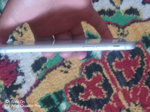 Iphone 8.