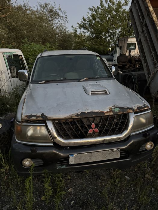 Mitsubishi pajero sport 2.5