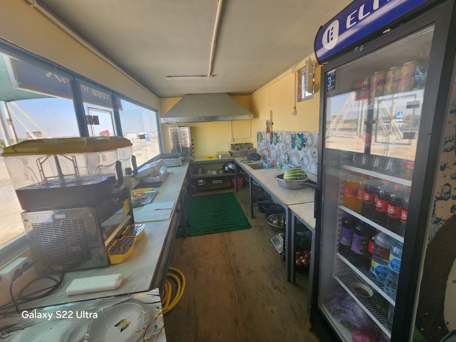 Ko'chma Oshxona tayor biznes, barcha jihozlari bilan birgalikda.