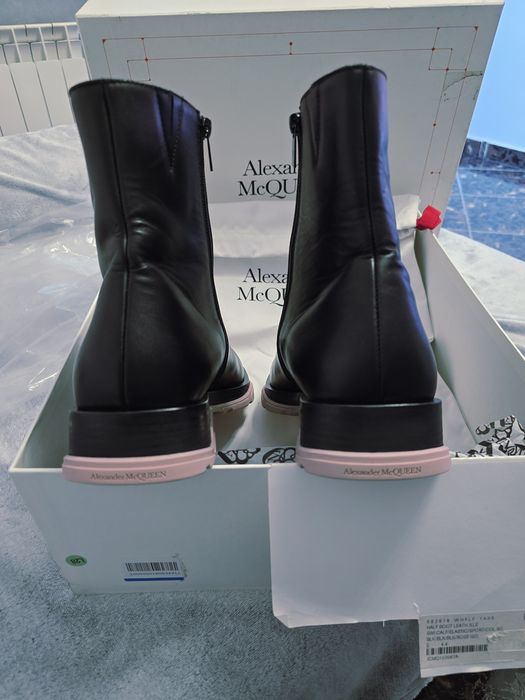 Cizme pentru barbati Alexander McQueen autentic 100%