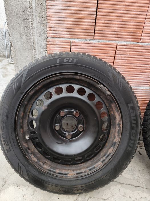 Гуми с подарък джанти и тасове за Opel Astra/Insignia