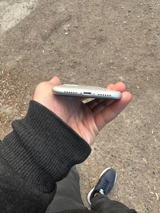 Iphone 11 64gb sotiladi