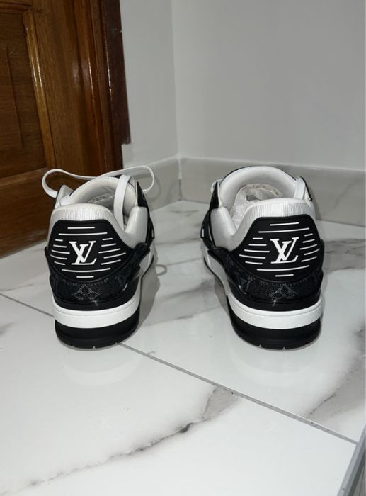 Louis Vuitton Trainers 43