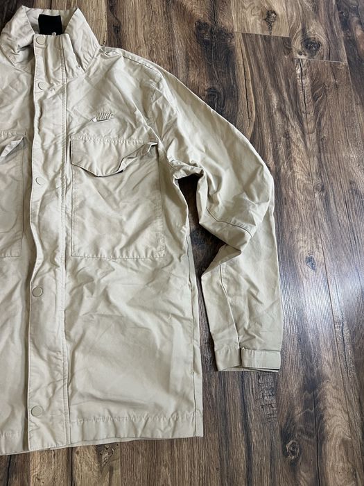 Nike Sportswear size M