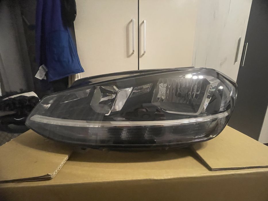 Оргинален ляв фаров за Голф 7.5