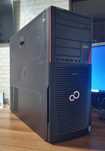 Unitate Server Fujitsu: Xeon e5 2680 v2/64GB RAM/GT630/SSD 256/500HDD