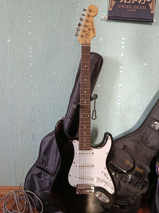 Продам электрогитару