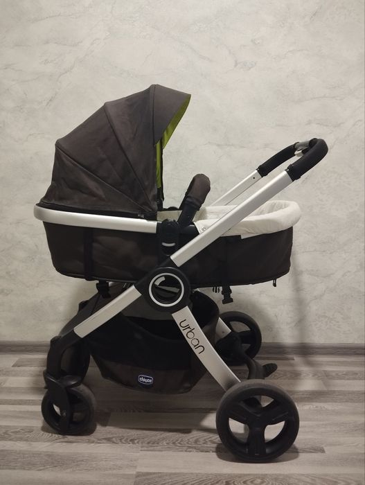 Детская коляска Chicco Urban.