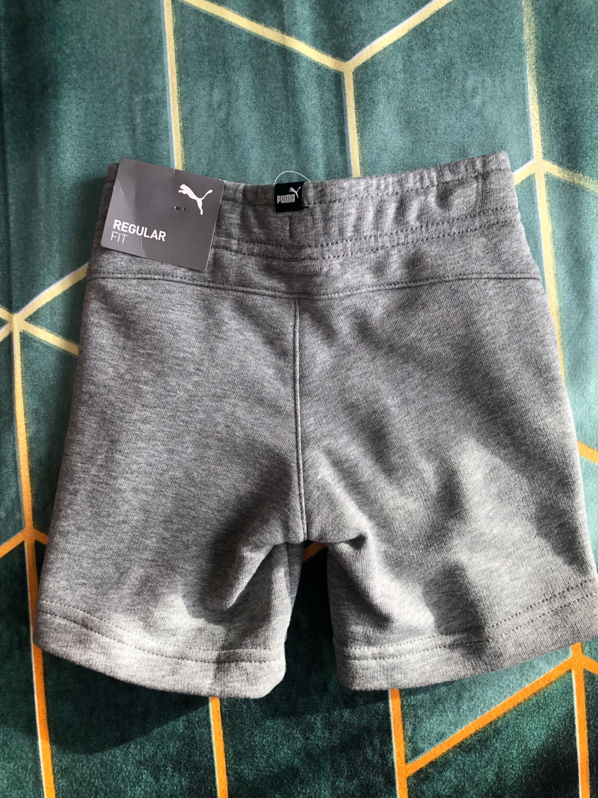 PUMA
Pantaloni scurți sport Essentials Gri Regular Fit 1-2 ani