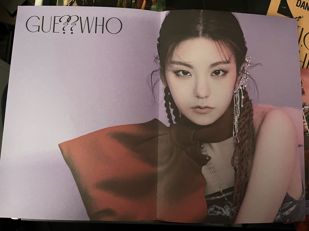 Itzy guess who kpop album кпоп албум