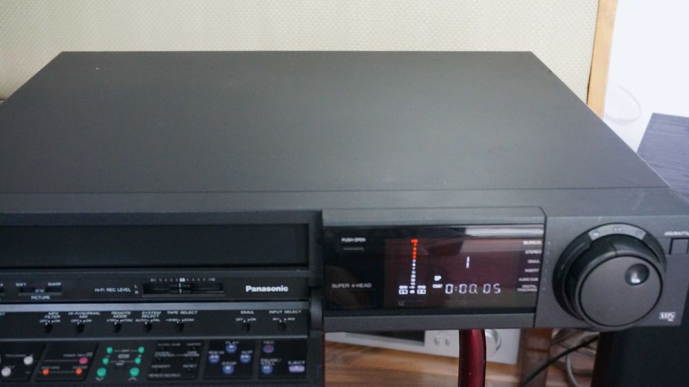 Video recorder VHS Panasonic NV-F75 stereo Hi-Fi DEFECT