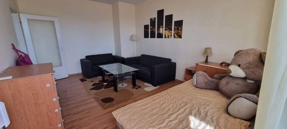 Дава се под наем Двустаен апартамент в Варна, ХЕИ - 45 кв.м за 383 € - Снимка #1