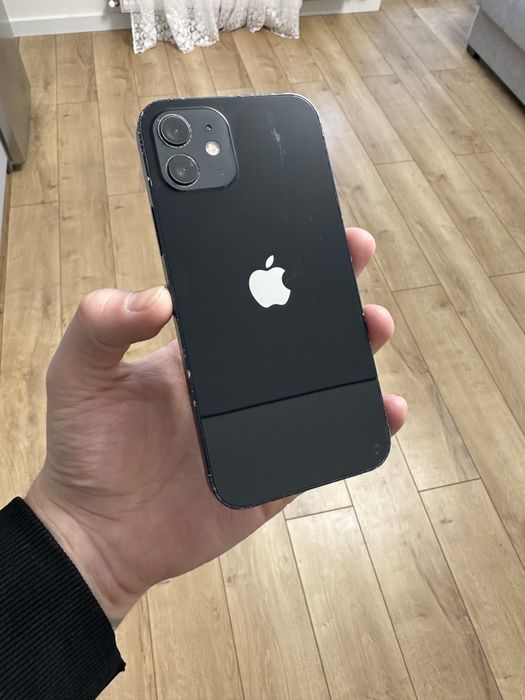 Телефон iPhone 12 - 128GB