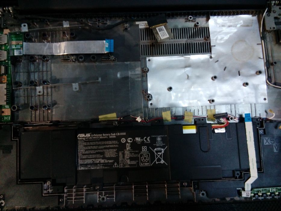 Dezmembrez Asus F502C Palmrest+Tastatura Baterie LVDS Carcasa X502