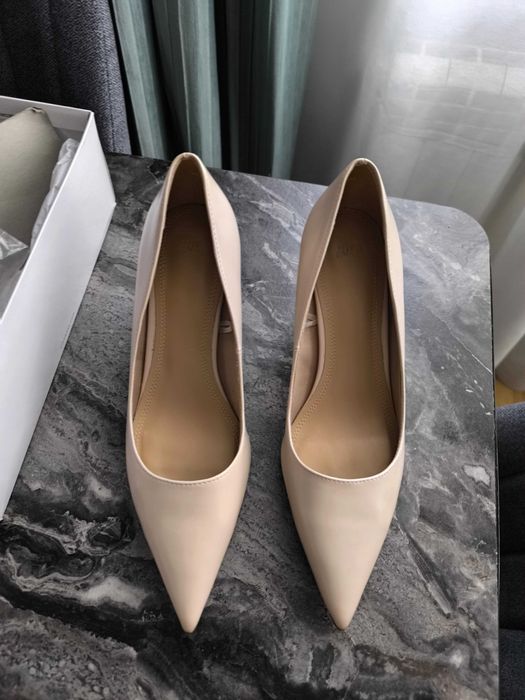 Елегантни обувки с ток H&M