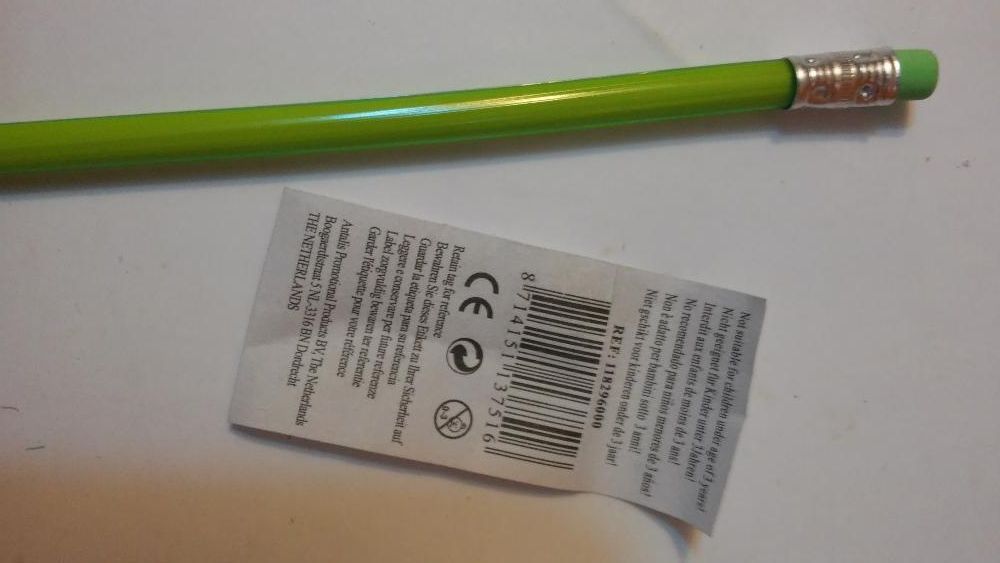 Vand creioane flexibile cu radiera