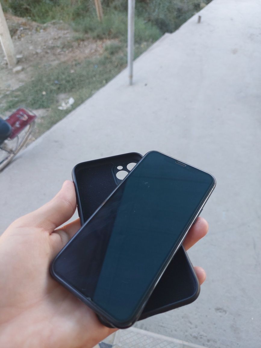 Iphone 11 pro sotiladi abmen yoq