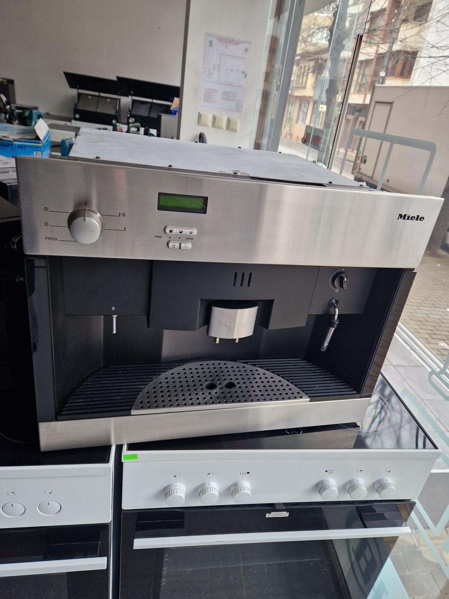 Кафемашина за вграждане Miele