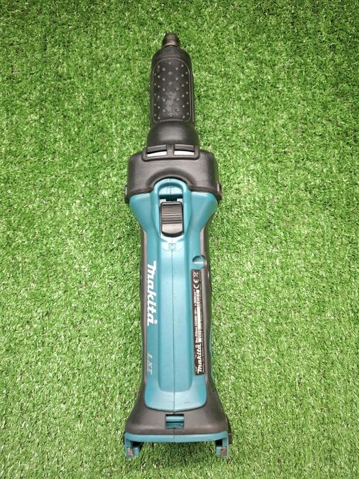 Прав шлайф на Makita DGD800