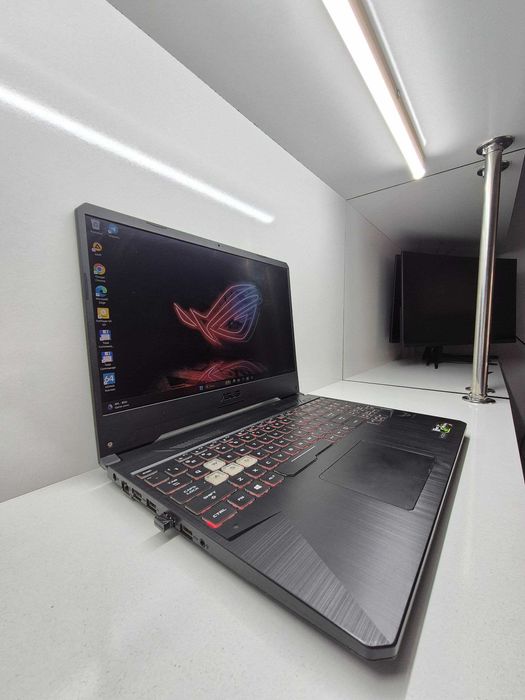 Asus TUF Gaming AMD Ryzen 7 3750H  GTX 1050 4GB  8/256gb M.2 NVMe