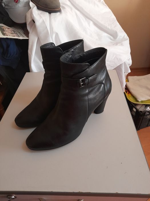 Дамски черни боти