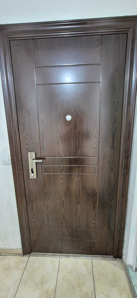 Продава се Многостаен апартамент в Разлог - 120 кв.м за 584 €/кв.м - Снимка #2