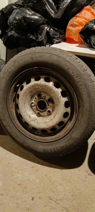 Зимни гуми Vredestein 195/65/15 с джанти