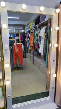 Зеркало с подсветкой в отдел одежды