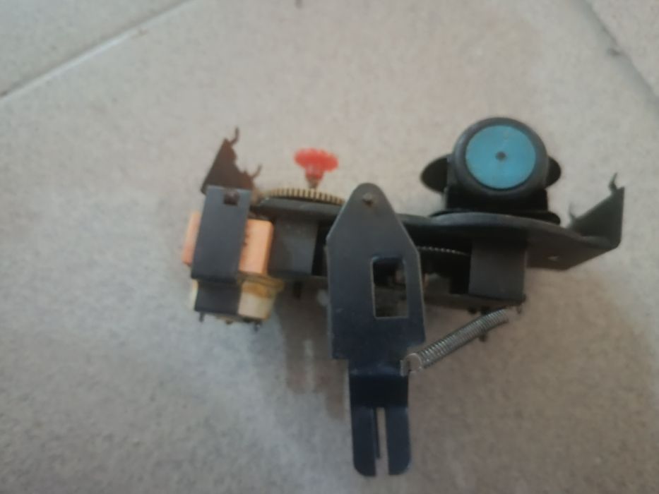 Немско вагонче, релса и моторче