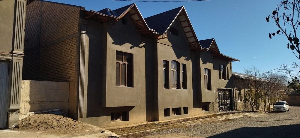 Yahgi qurildan 8 sotxlik uy variantga sotiladi