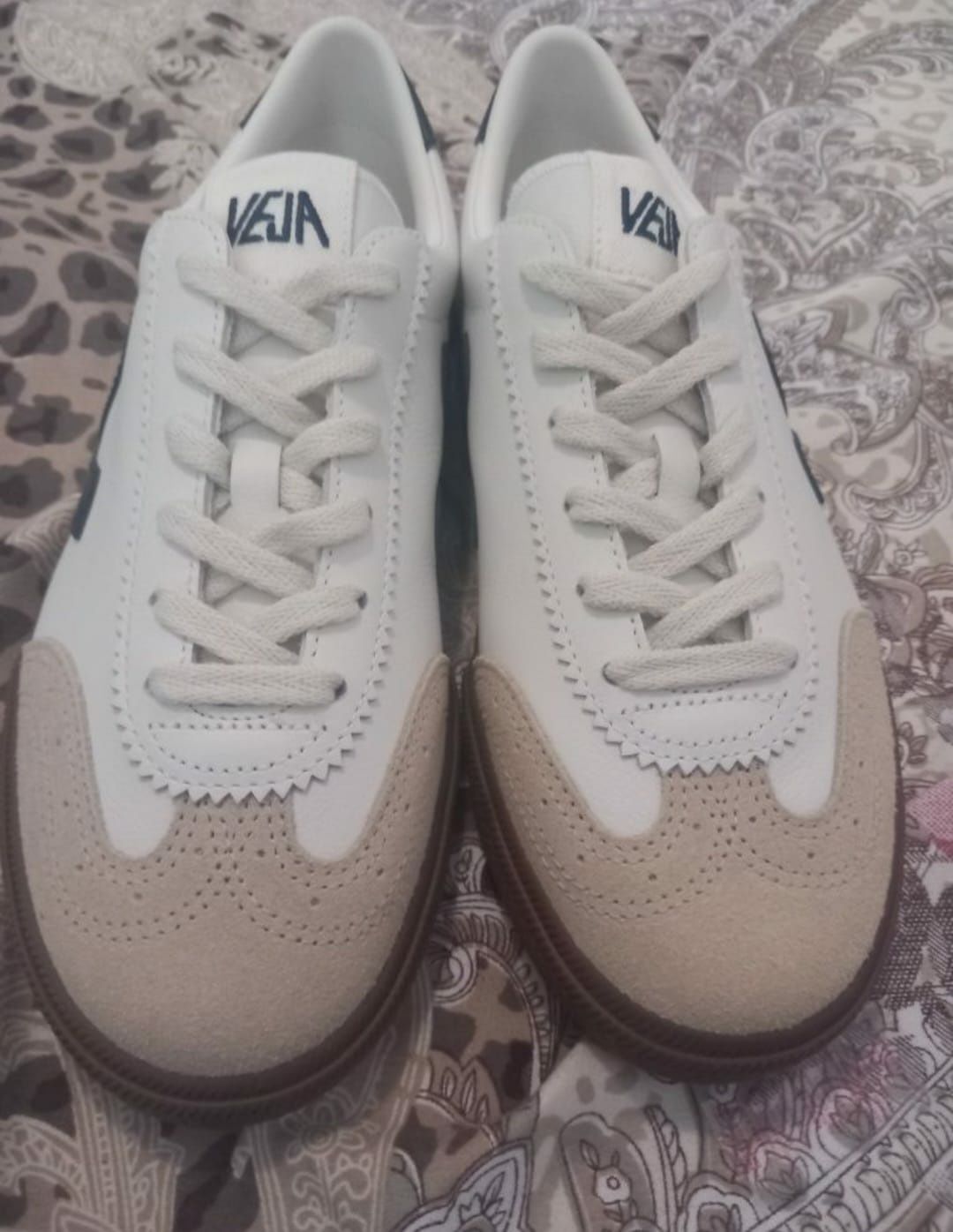 Adidasi Veja nou 40 piele naturala