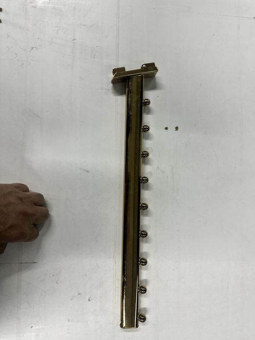 Veshalkalar sotiladi bu