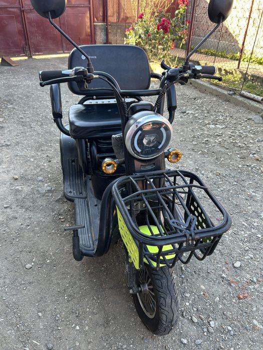 Tricicleta electrica elektroMOB