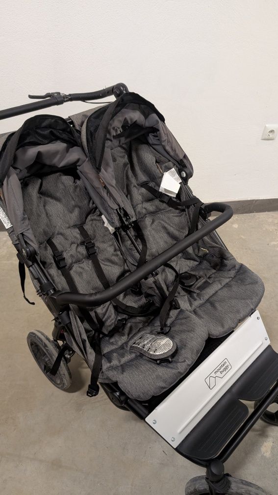 Mountain Buggy Duet Luxury + зимни чували, дъждобран и чанта