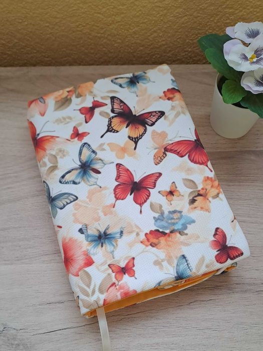Подвързия за книга, дреха за книга