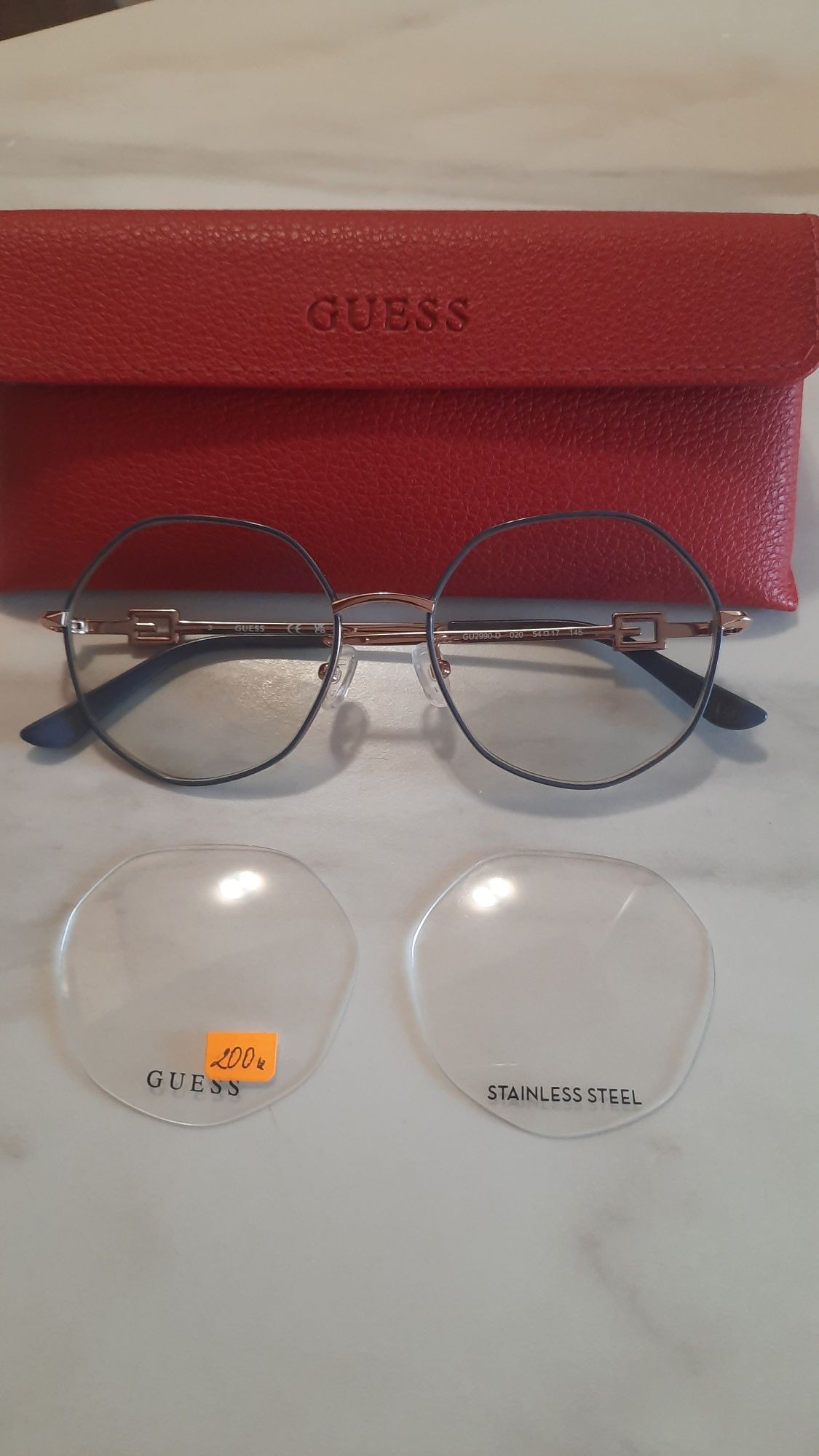 Диоптрични очила GUESS