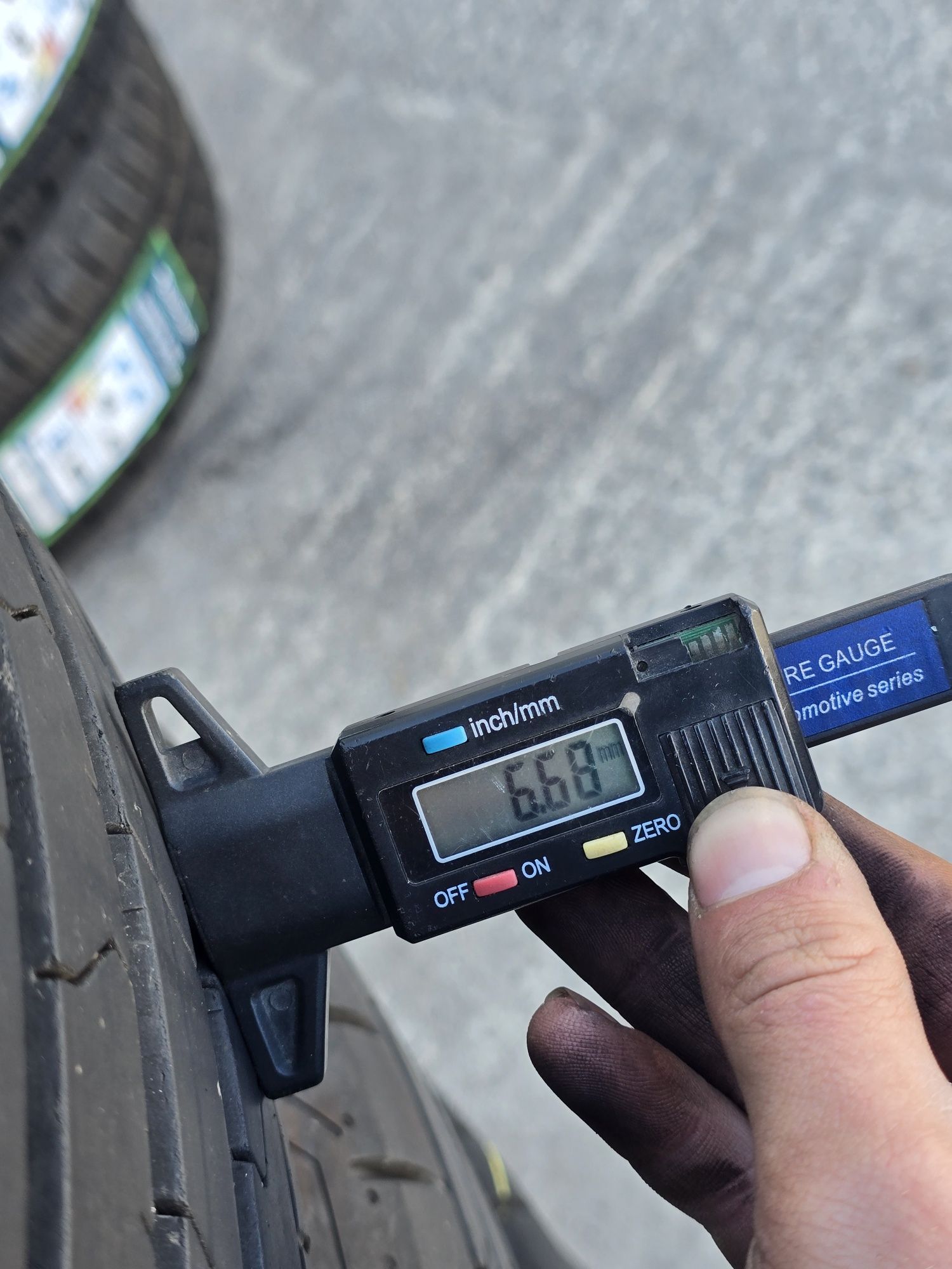 4 Броя 205/60/16 Hankook 2x6,8mm 2x5,8mm