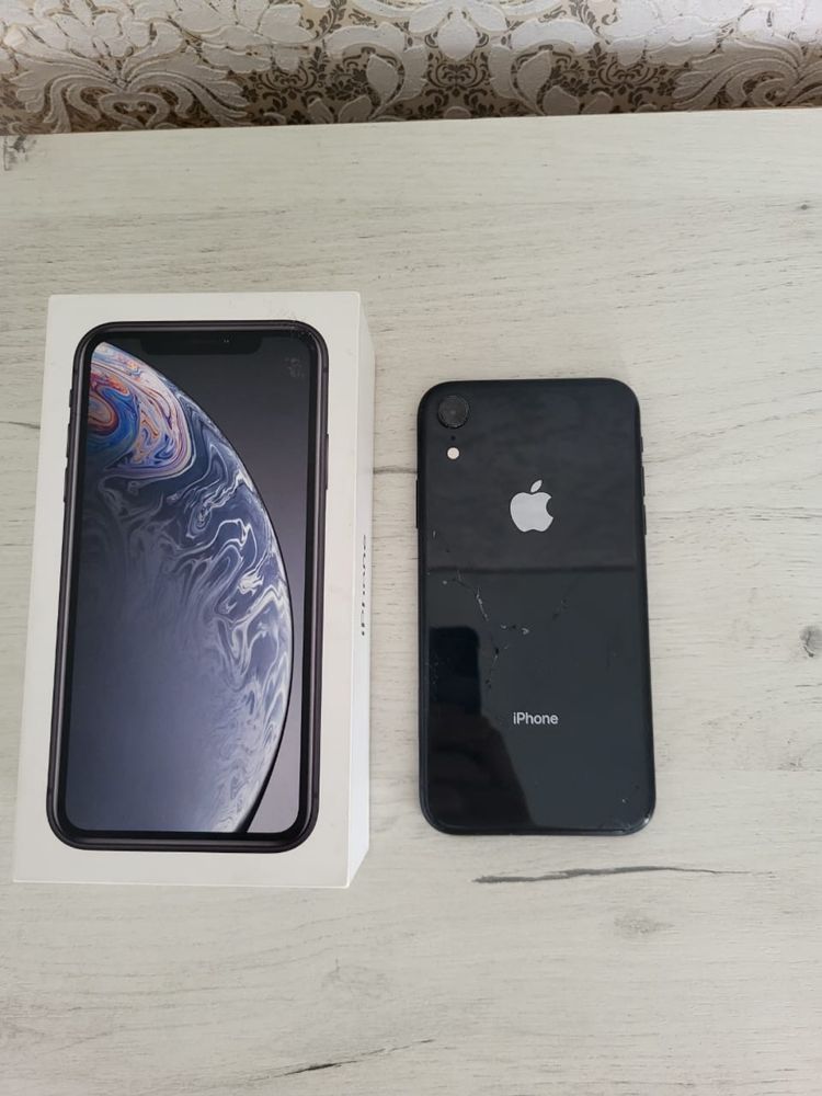 Iphone xr продаю