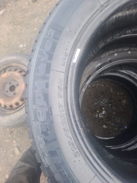 Vand 1 anvelopa 215 60 16 honkook bun de iarna