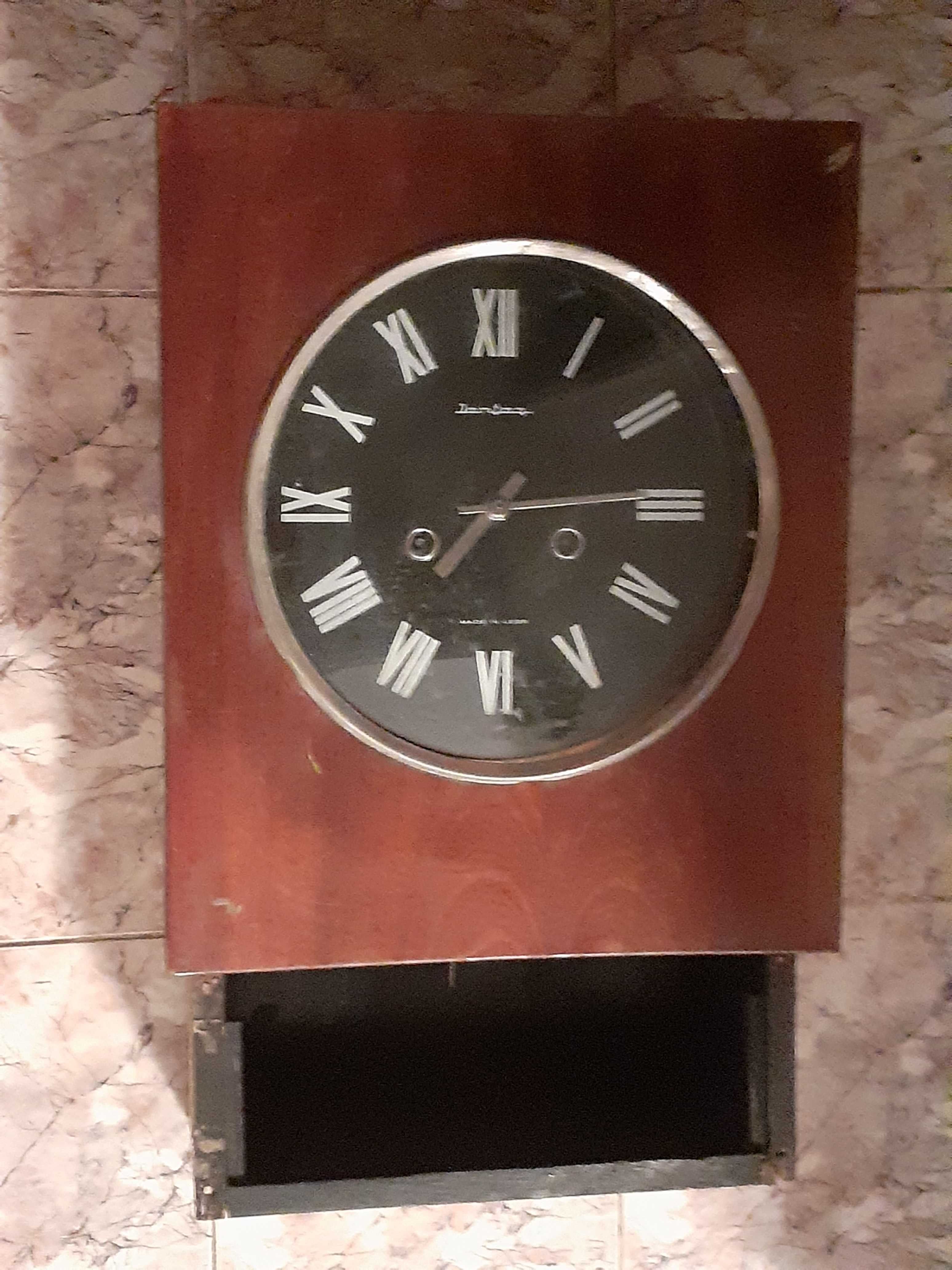 Lot 3 pendule de perete Iantar - URSS